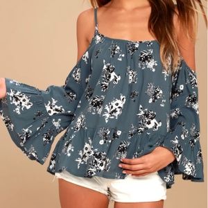 LULU'S BLUE FLORAL PRINT OFF-THE-SHOULDER TOP